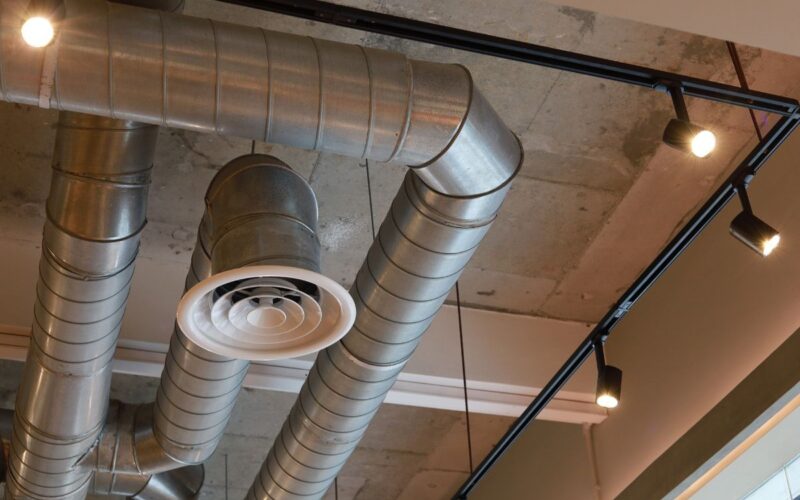 7 rzeczy, które warto wiedzieć przed wizytą w hurtowni wentylacyjnej