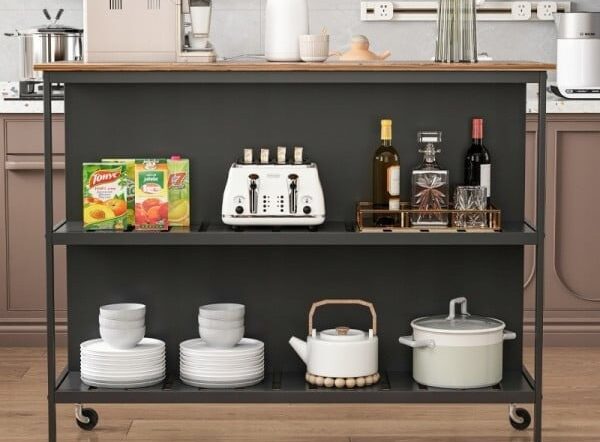 Przemyślana mobilna przestrzeń robocza w kuchni